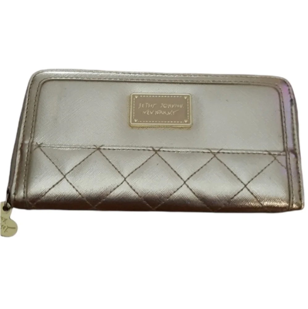 Betsey Johnson‎ - Gold Metallic Wallet